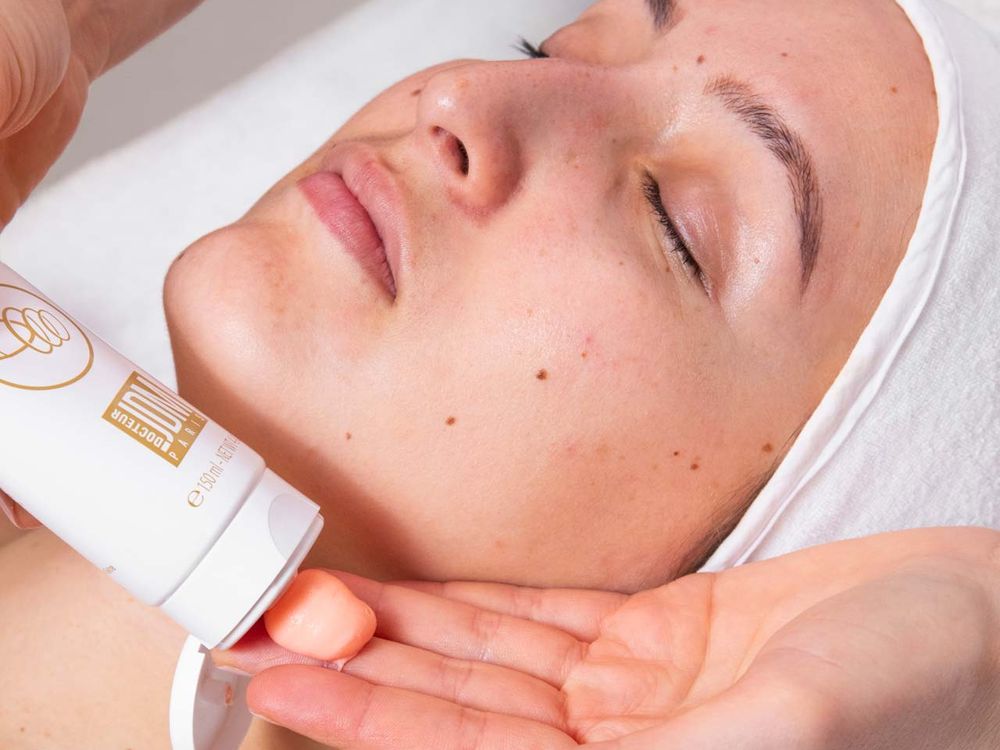 Instant Beauty – Peel & Clean Нанасяне на Peel & Clean